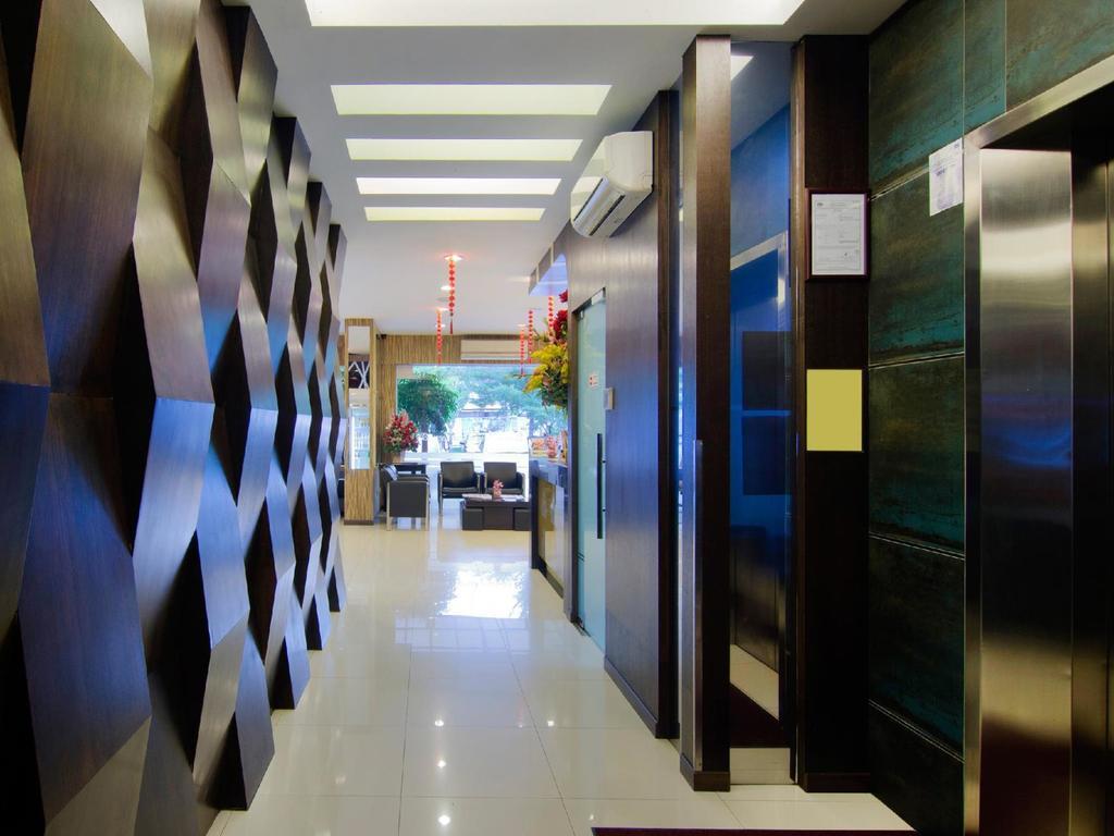 Eight Days Boutique Hotel - Mount Austin Johor Bahru Dış mekan fotoğraf