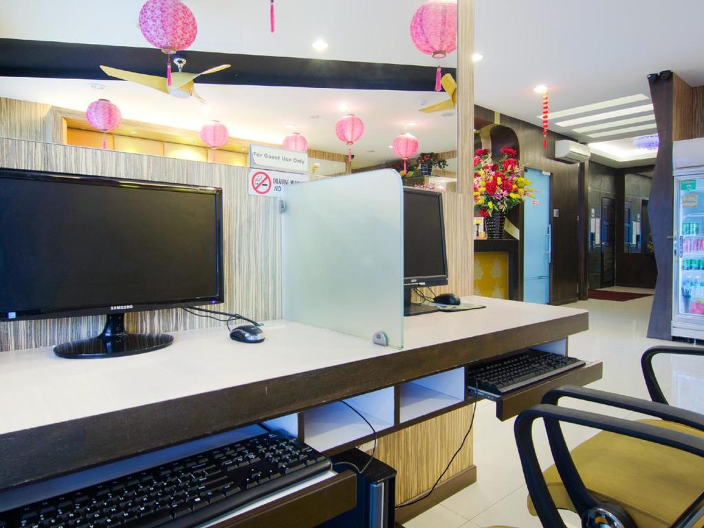 Eight Days Boutique Hotel - Mount Austin Johor Bahru Dış mekan fotoğraf