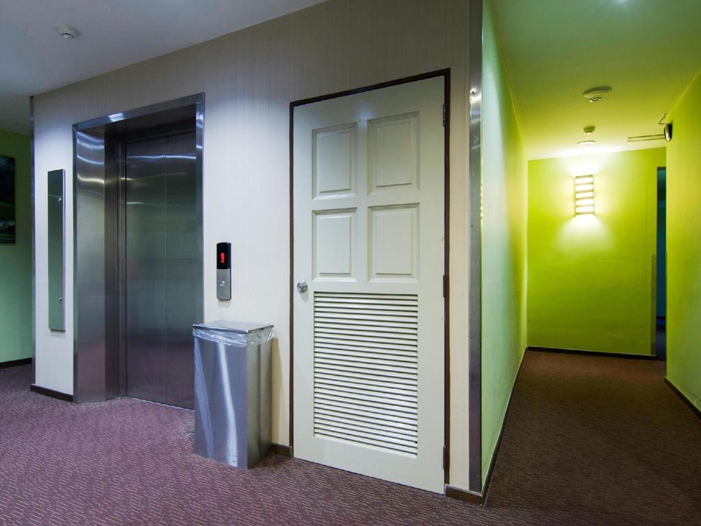 Eight Days Boutique Hotel - Mount Austin Johor Bahru Dış mekan fotoğraf