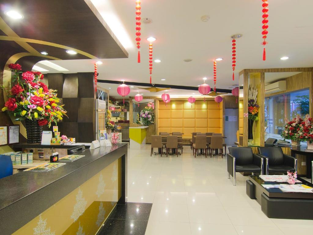 Eight Days Boutique Hotel - Mount Austin Johor Bahru Dış mekan fotoğraf